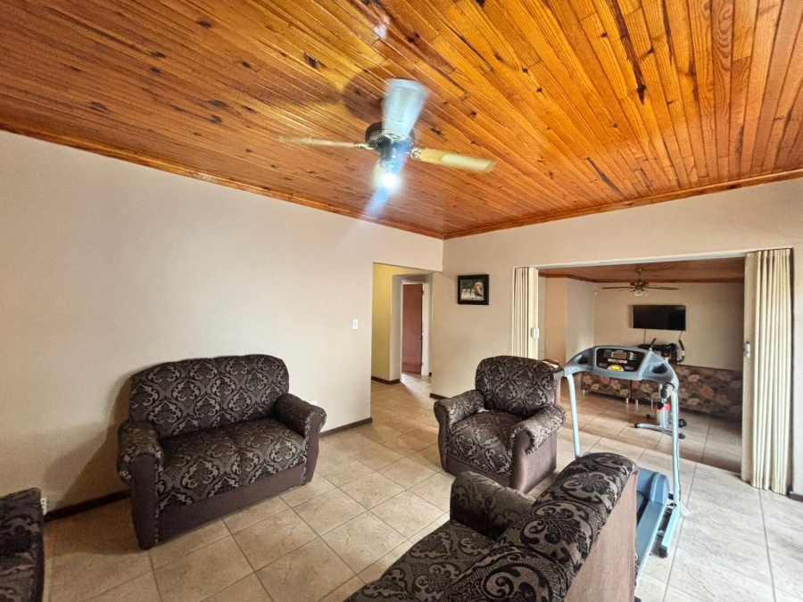 3 Bedroom Property for Sale in La Hoff North West